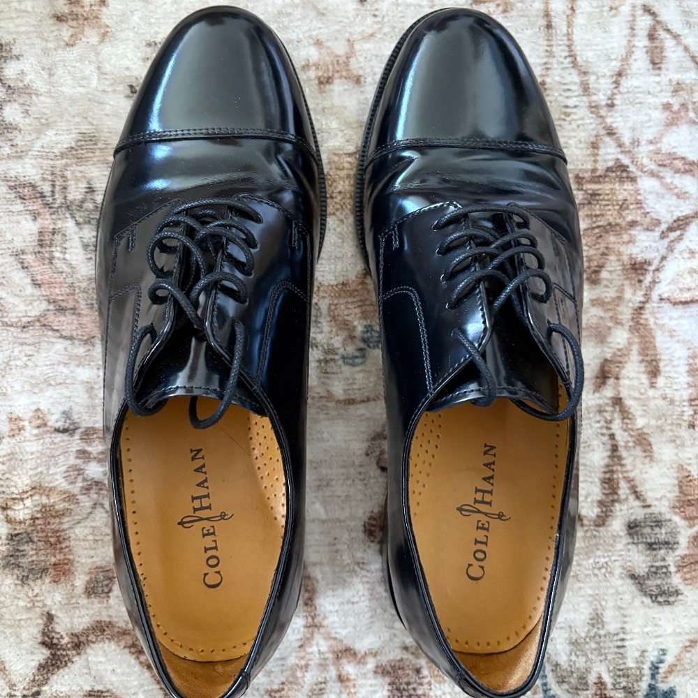 Like new! Cole Haan Black Leather Men’s Shoes Size 9.5 D